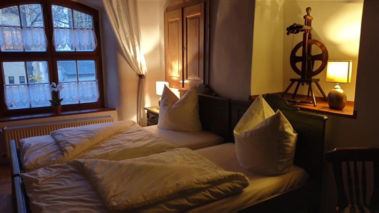 Flyns Bed and Breakfast Görlitz Exteriör bild