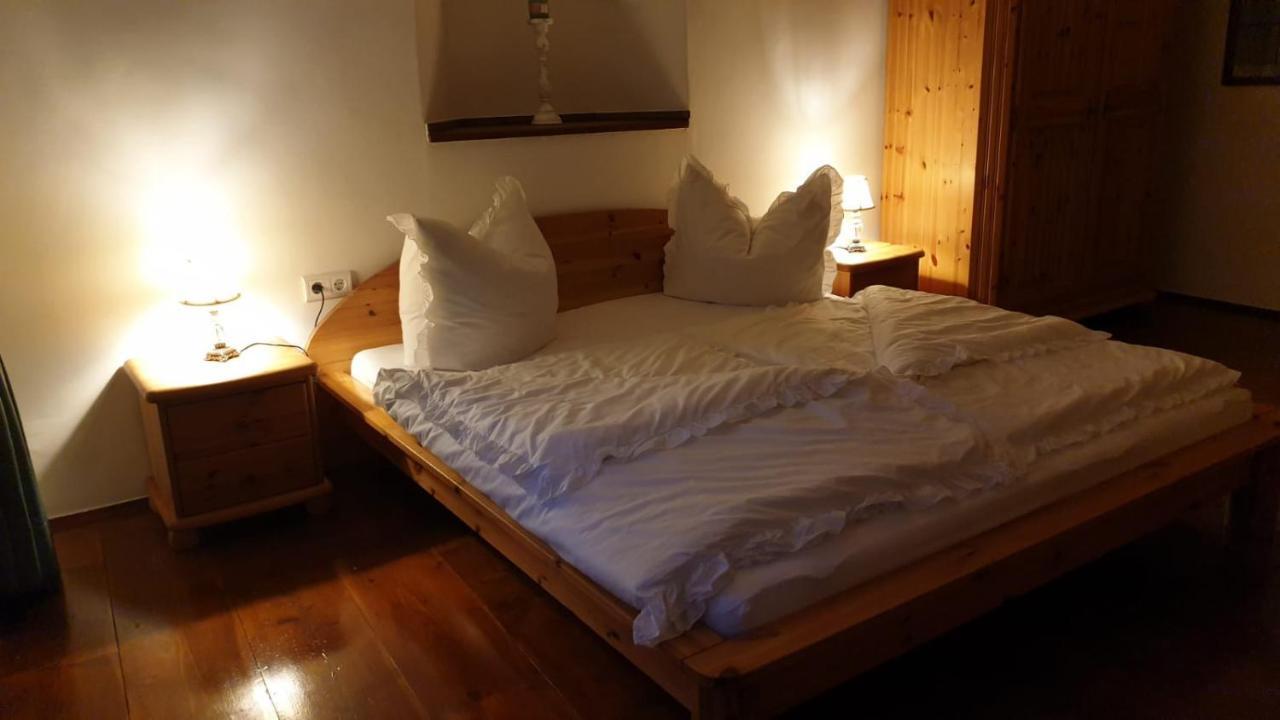 Flyns Bed and Breakfast Görlitz Exteriör bild
